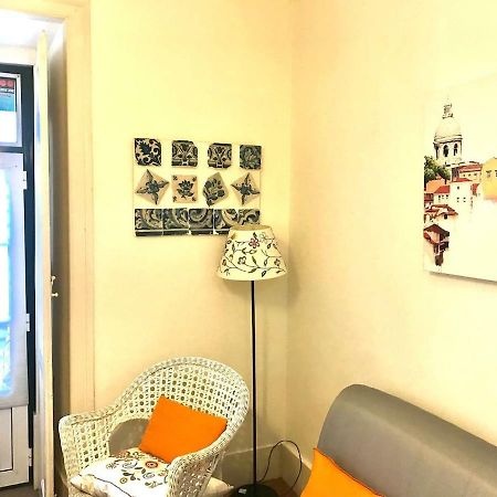 Charming Flat Lägenhet Lisboa Exteriör bild